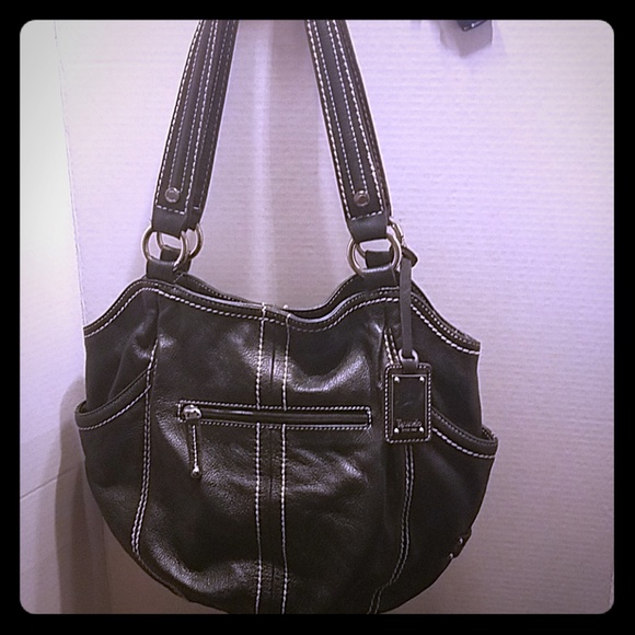 Tignanello Handbags - Nice Tignenello Hobo